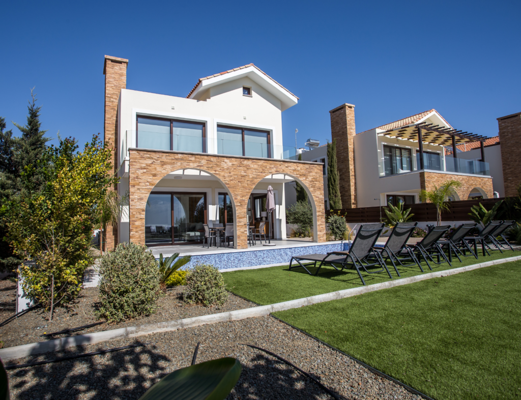 5 Bedroom Villa For Sale in Ayia Thekla