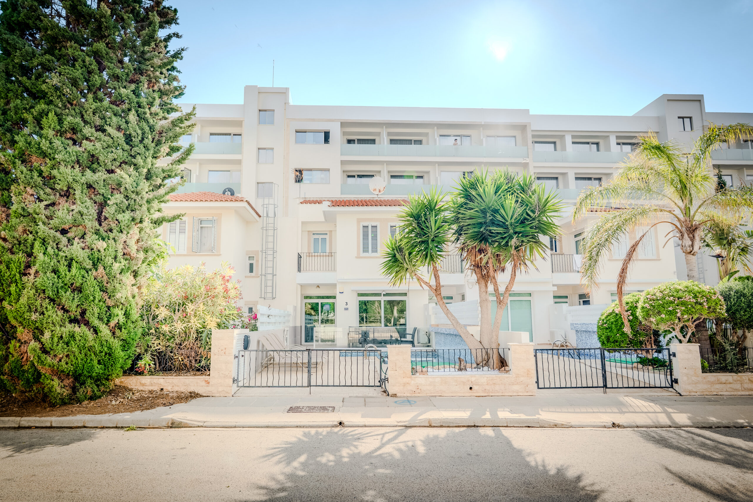 2 Bedroom Town House  For Sale