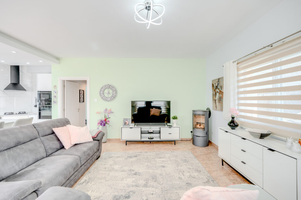 2 Bedroom Bungalow  For Sale in Frenaros