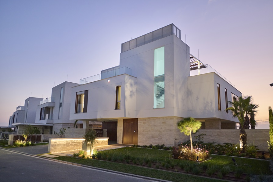 5 Bedroom Villa For Sale in Ayia Napa Marina