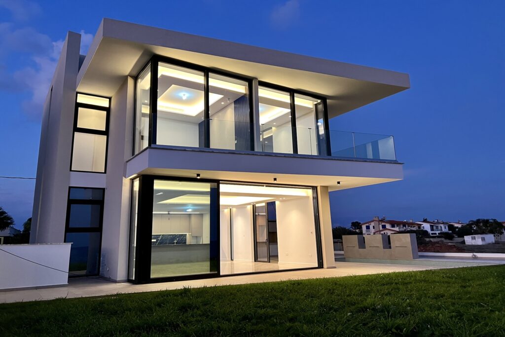 EXTERIOR (10)