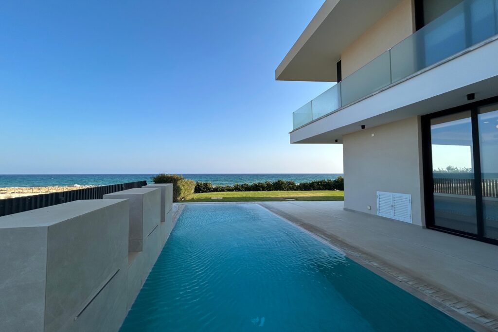 4 Bedroom Villa For Sale in Ayia Thekla